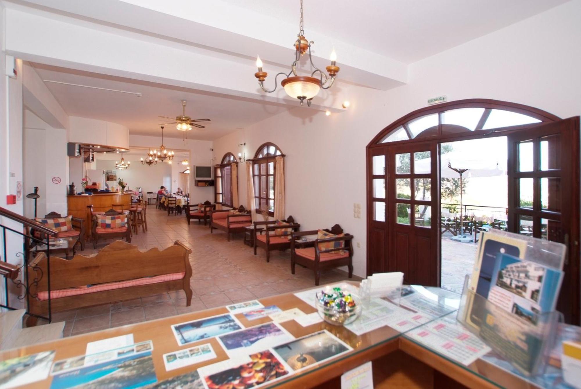Ikaros Star Hotel Gialiskari  Bagian luar foto